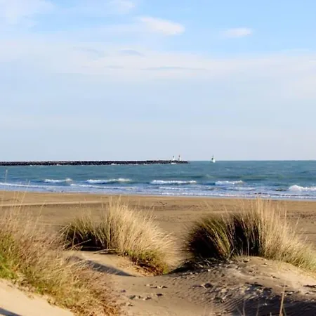 Avec Parking Plage Richelieu * Agde